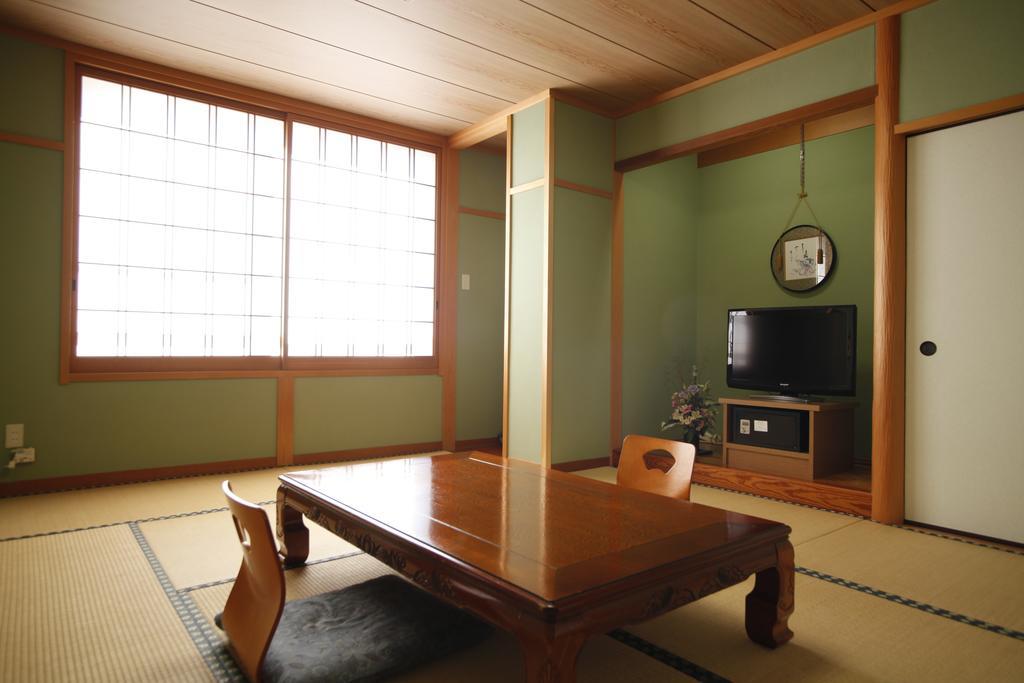 ホテルSazu Onsen Yusho 香美町 部屋 写真